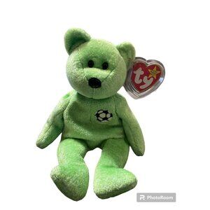Kicks beanie baby Bear from 1998 with rare error ty soccer RARE OLD FACE green